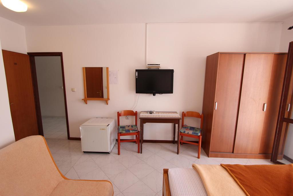 Room And Apartments Mariza Ρόβινι Δωμάτιο φωτογραφία
